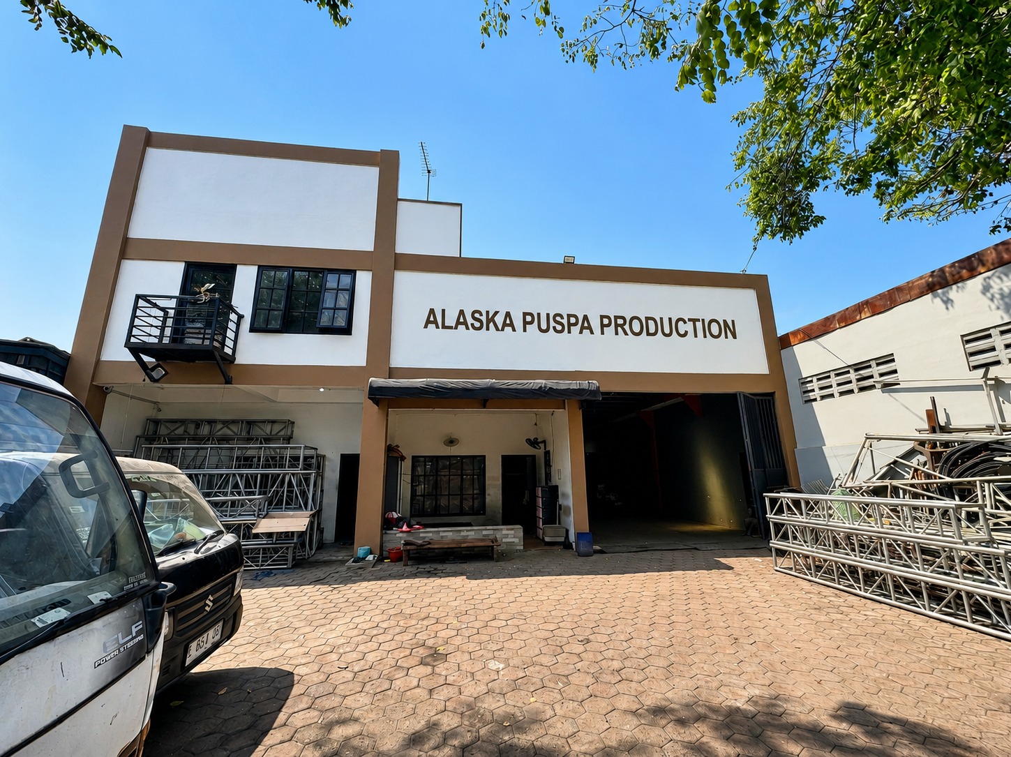 Hubungi Kami